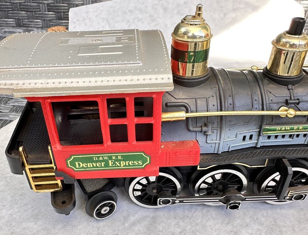 A70 New Bright G Scale Denver Express Train Engine 1986